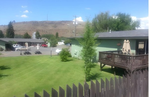 Wallowa Hotel | 74 m² Hotel ∙ 3 bedrooms ∙ 9 guests