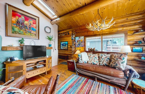 Jackson Hole Cabin | 76 m² Cabin ∙ 2 bedrooms ∙ 4 guests