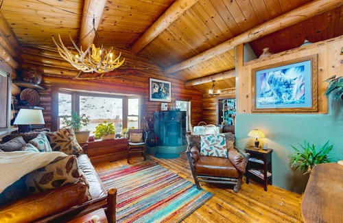 Jackson Hole Cabin | 76 m² Cabin ∙ 2 bedrooms ∙ 4 guests