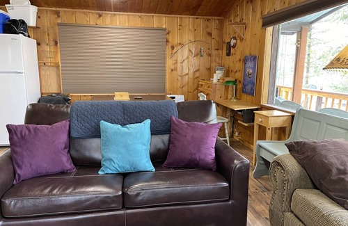 Last Chance Cabin | 84 m² Cabin ∙ 2 bedrooms ∙ 6 guests