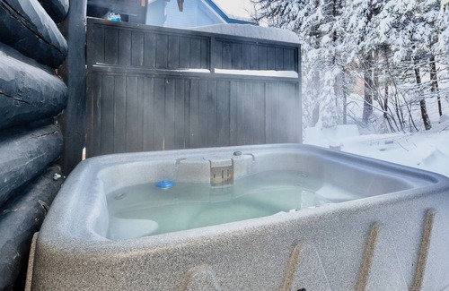 Whitefish Cabin | 84 m² Cabin ∙ 2 bedrooms ∙ 6 guests