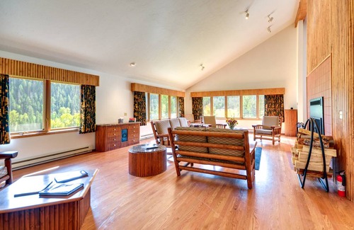 Meeteetse House | 859 m² House ∙ 6 bedrooms ∙ 15 guests