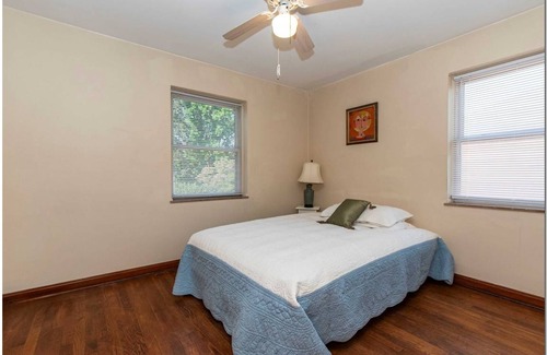Kamm's Corners Apartment | 87 m² Apartment ∙ 2 bedrooms ∙ 2 guests