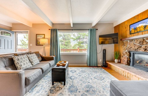 Estes Park Apartment | 88 m² Apartment ∙ 2 bedrooms ∙ 6 guests