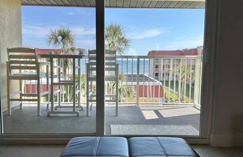 Point East Condo | 88 m² Condo ∙ 2 bedrooms ∙ 6 guests