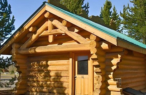 West Yellowstone House | 91 m² House ∙ 127 guests