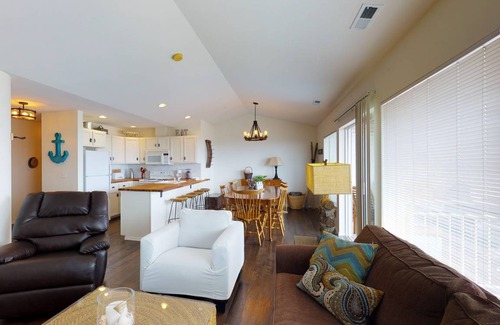 Chelan Condo | 92 m² Condo ∙ 2 bedrooms ∙ 6 guests