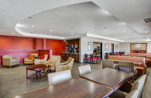 Watford City Hotel | 93 m² Hotel ∙ 4 guests