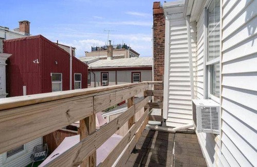 Fishtown House | 93 m² House ∙ 2 bedrooms ∙ 4 guests