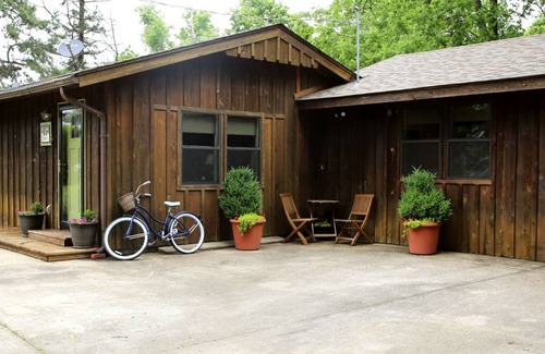 Tahlequah Other | Accommodation ∙ 1 bedroom ∙ 4 guests