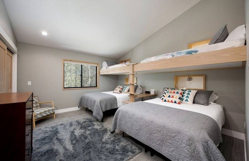 Bozeman Other | Accommodation ∙ 4 bedrooms ∙ 12 guests