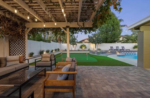 Paradise Valley Village House | Airy Scottsdale Home Near World-Class Golfing!