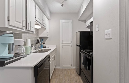 Brentwood Apartment | Apartment ∙ 1 bedroom ∙ 4 guests