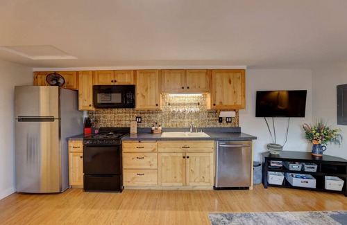 Sheridan Apartment | Apartment ∙ 2 bedrooms ∙ 5 guests