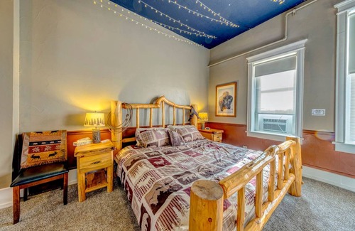 Sheridan Apartment | Apartment ∙ 3 bedrooms ∙ 11 guests