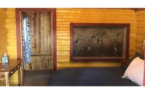 Ashton House | Ashton Historic Log Cabins 8