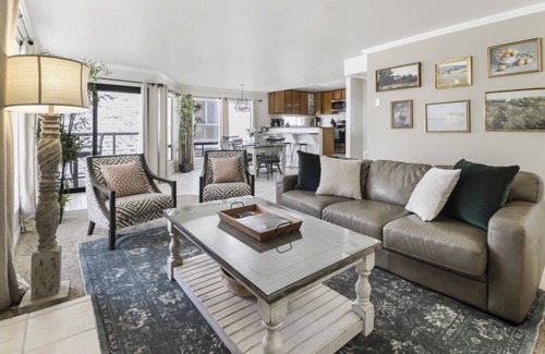 Crown Point Apartment | Bay Front Condo in Pacific Beach