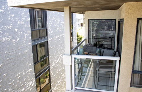 Crown Point Apartment | Bay Front Condo in Pacific Beach