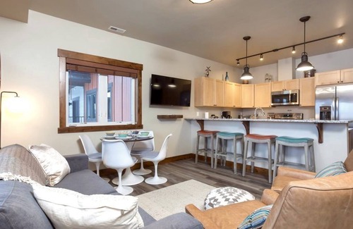 Columbia Falls Condo | Beautiful 3-bed/2-bath Condo Looking Into Glacier National Park!