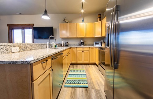 Columbia Falls Condo | Beautiful 3-bed/2-bath Condo Looking Into Glacier National Park!