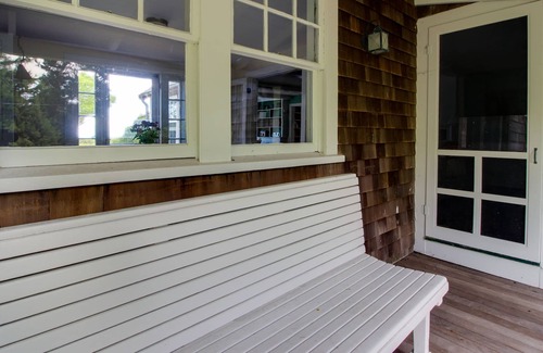 Chilmark House | Beautiful, Historic Farmhouse & Guest House on Chilmark Pond