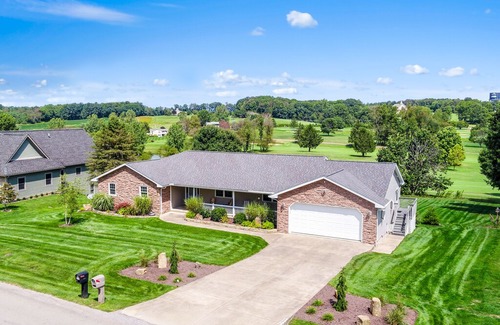 Apple Valley House | Beautiful Home over looking Apple Valley Golf Course