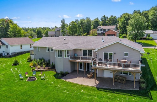 Apple Valley House | Beautiful Home over looking Apple Valley Golf Course
