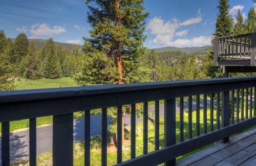 Big Sky House | Beautiful home w/fireplace, amazing views & community hot tub - Hidden Village Cozy Getaway