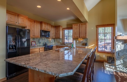 Tamarack Resort House | Beautiful Townhome|Private Hot Tub, Wood Fireplace