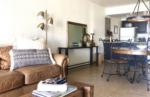 South Scottsdale Condo | Best Pool in the Area!- Walk to Everything Old Town! -2 Private Master Suites