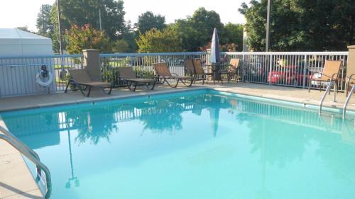 Pennington Bend Hotel | Best Western Suites near Opryland
