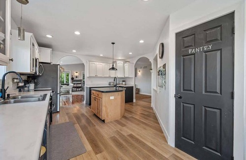 Spearfish House | Black Hills Family Getaway with Game Room for 18!