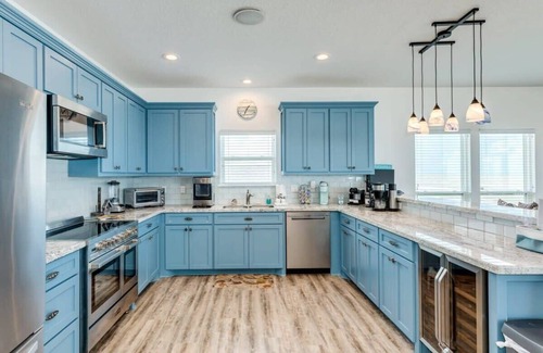 Surfside Beach House | Blue Blue Blue Around-Elevator, Beach, Oceanfront!
