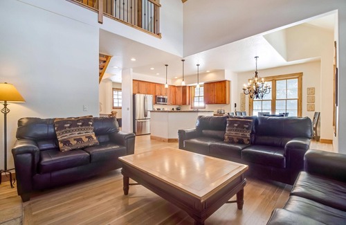 Blue River House | Blue River Family Getaway! Private Hot Tub!