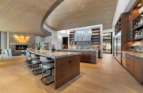 Park City House | Brand New Heated Pool and Hot Tub, Ski In Out Park City Chalet