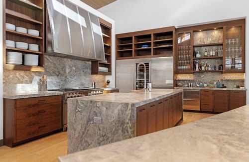 Park City House | Brand New Heated Pool and Hot Tub, Ski In Out Park City Chalet