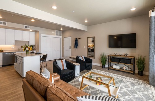 Bozeman Condo | 💥Brand New💥 Modern, Centrally Located, Views