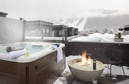 Jackson Hole Villa | Brand New, Three-Bedroom, Five-Floor Townhouse in the Heart Jackson