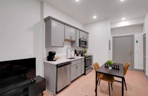 Downtown Louisville Apartment | Bright and Modern Studio in Louisville # 103