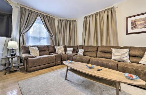Memorial Square Apartment | Bright Springfield Apartment with 2 Balconies!