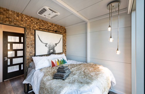 Custer Cabin | Cabin ∙ 1 bedroom ∙ 2 guests