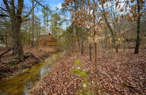 Broken Bow Cabin | Cabin ∙ 1 bedroom ∙ 4 guests