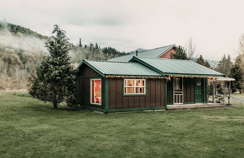 Maple Falls Cabin | Cabin ∙ 1 bedroom ∙ 4 guests