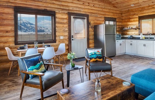 Pray Cabin | Cabin Getaway in Pray, MT