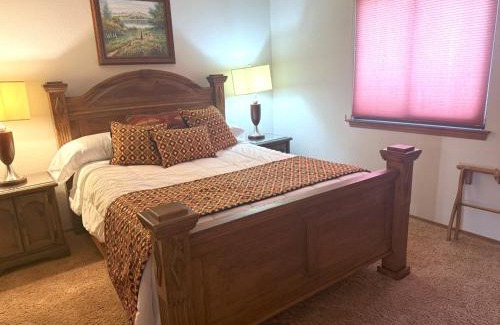 Taylor Ranch House | Casa Herradura Near Petroglyphs