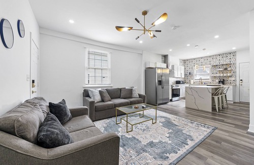 Downtown Columbus House | Centrally located, just minutes away from 4th St, Short North, DT and OSU!