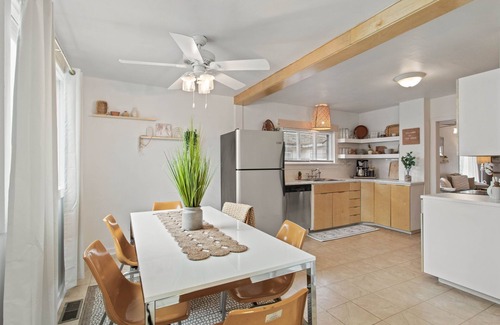 Garden District House | Centrally located house downtown