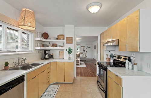 Garden District House | Centrally located house downtown