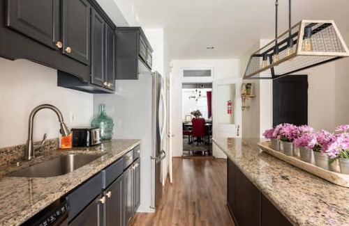Rittenhouse Row House | Charming Historic Home in Rittenhouse with Free Parking