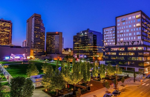 Scioto Mile Apartment | Chic Downtown Loft - Walk to Scioto Mile + Commons